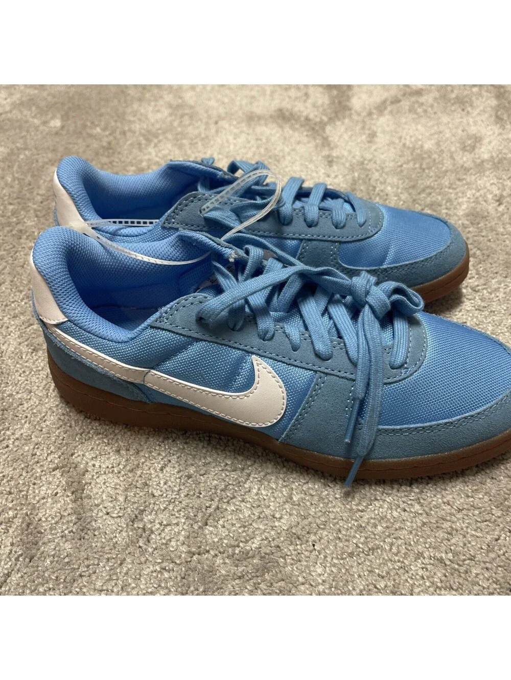 Nike shoes Youth Size 6 NEW
